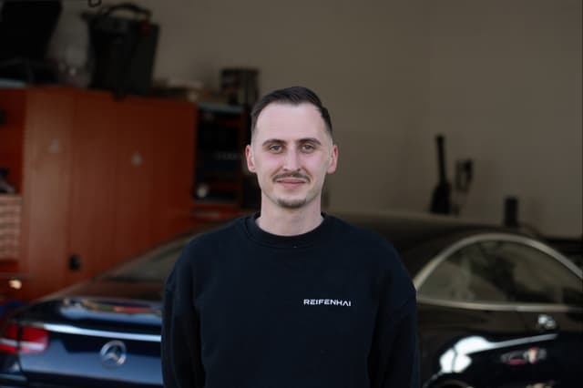 Damian Stirnimann - Geschäftsführer, Administration